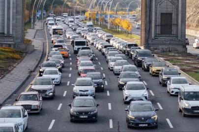 Otomobilde en çok tercih edilen renkler gri ve beyaz oldu