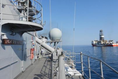Sondaj gemilerimiz TCG Turgutreis'in korumasında