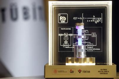 Türkiye'nin yerli atomik saati uzaya fırlatıldı