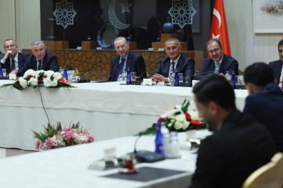 Cumhurbaşkanı Erdoğan, Süper Lig'e yükselen takımları kabul etti