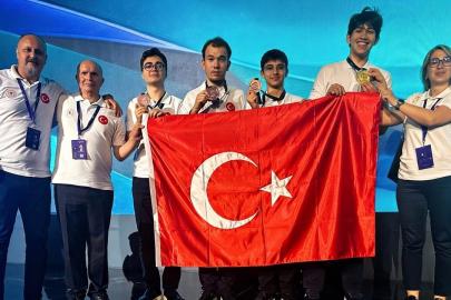 Türkiye ilk kez katıldığı Nükleer Bilim Olimpiyatı'nda 4 madalya kazandı